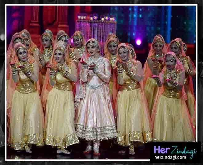 Blywood Actress Rekha IIFA Awards Dance Performance in hindi