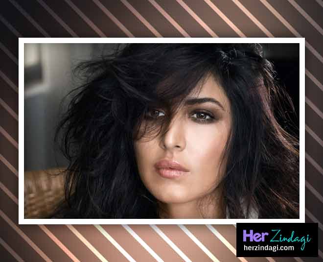बालों का ख्याल रखें younger look hairstyle inside