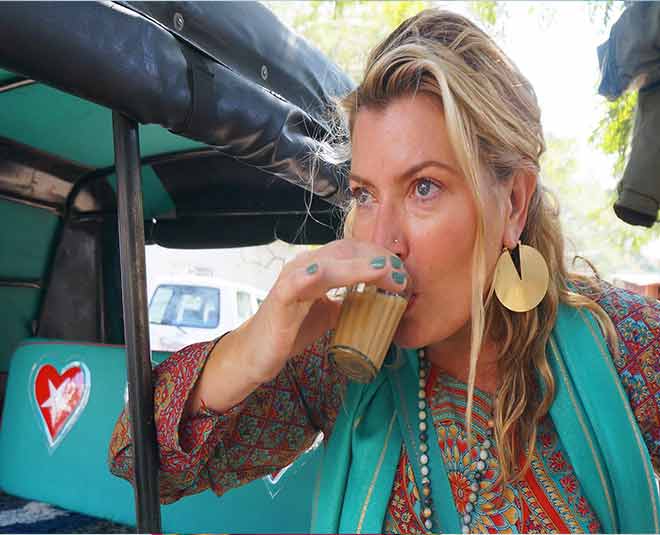 american women brook eddy is a famous chaiwali ()