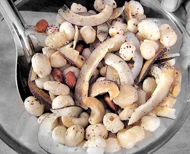 dry fruit namkeen inside