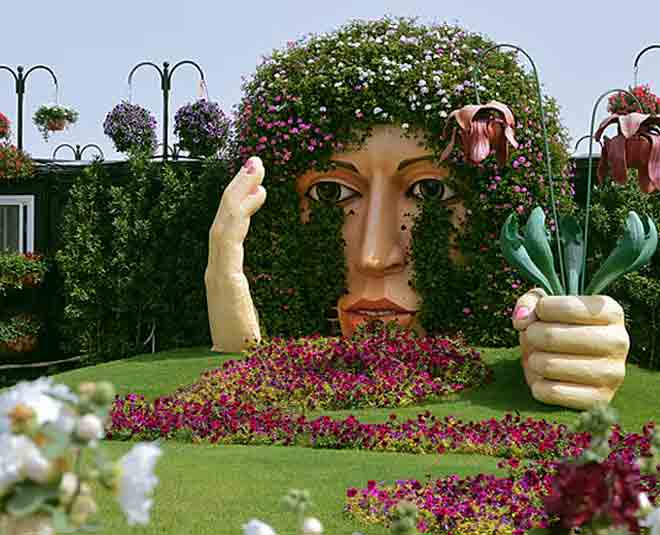 dubai have world biggest natural flower garden  ()