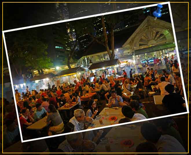 kareena singapore trip with her friend amrita