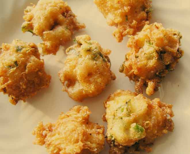 peanut poha chidva pakoda inside 
