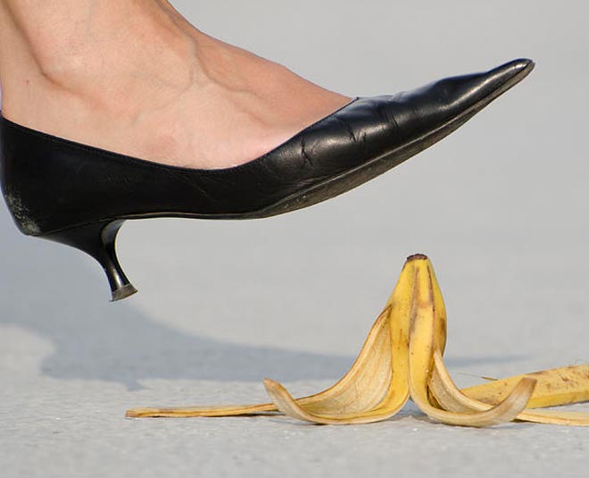 reason behind cancellation of visa  ()