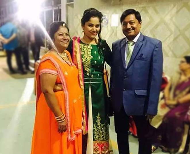 this girl find husband for her widowed mother ()