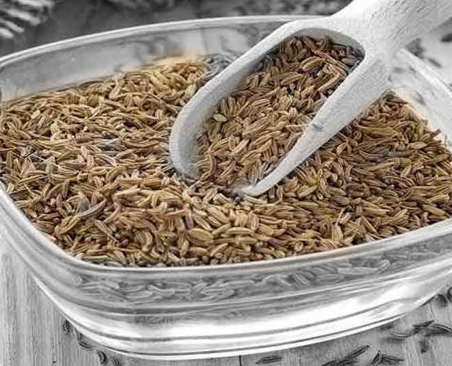 जीरे का पानी try these home remedy to treat freckles on the face inside