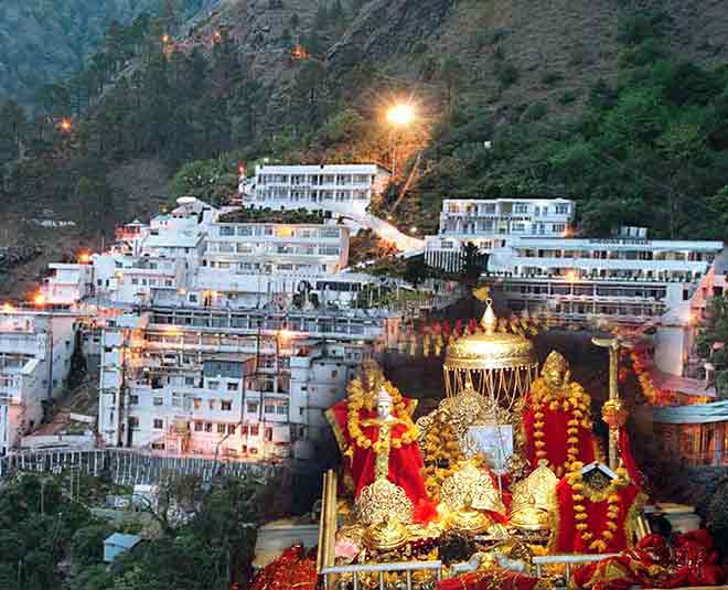 Explore the Sacred Vaishno Devi Mata Temple Timing, Location, Stay ...