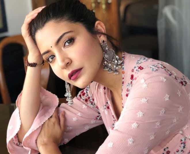 जानह्वी कपूर ही नहीं बॉलीवुड की इन एक्ट्रेलसेस के पास भी है मां और सास की विरासत  ()