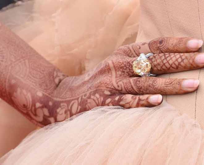 Cannes film festival  SonamKapoor second red carpet look  ()