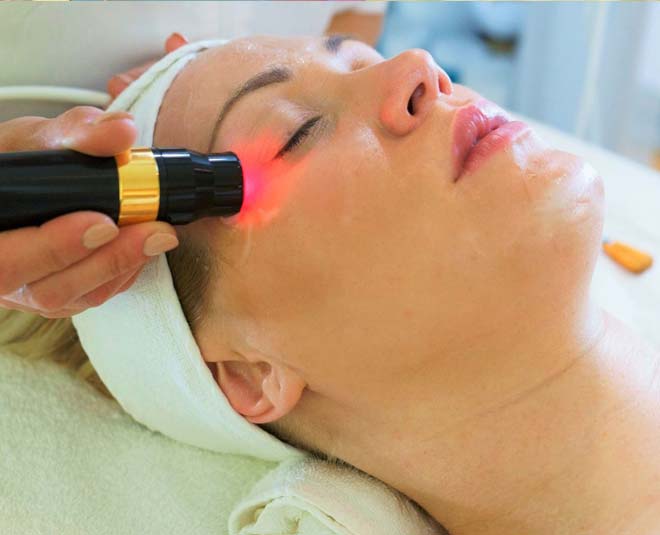 LED light therapy will help you to stay always young   ()