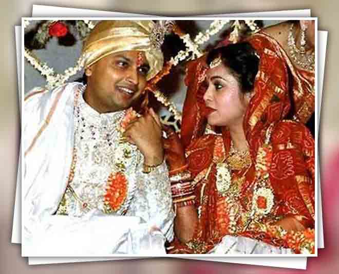 टीना मुनीम before sonam kapoor these bollywood actress have gotten marriage with buisnessman in