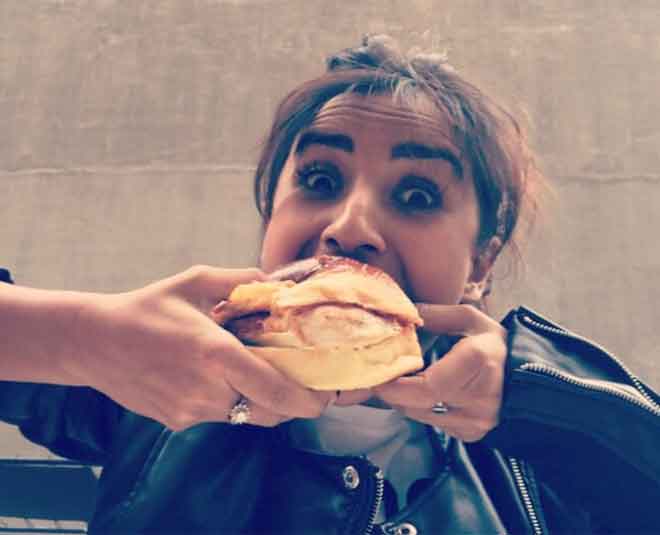 bollywood mother day patralekhaa burger