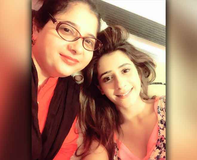 hiba nawab actress mother day