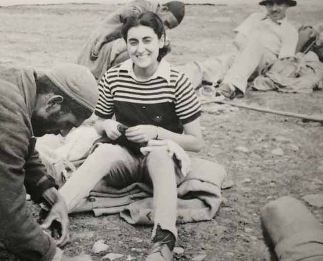 indira gandhi student