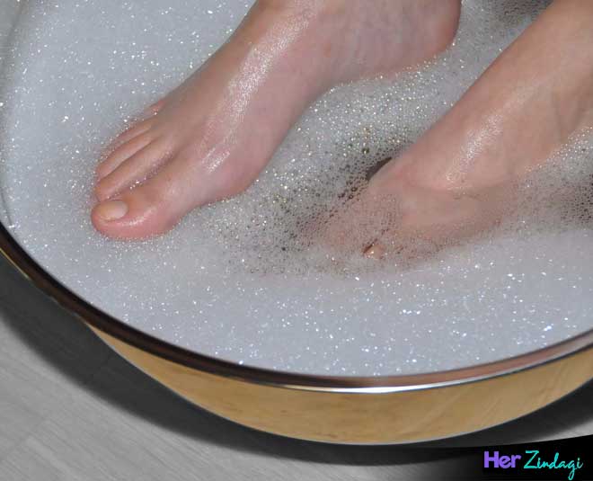 pedicure at home inside  ()