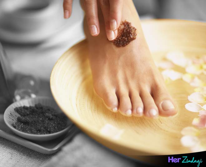 pedicure at home inside  ()