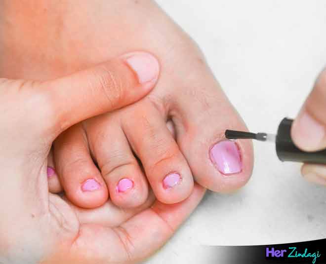 pedicure at home inside  ()