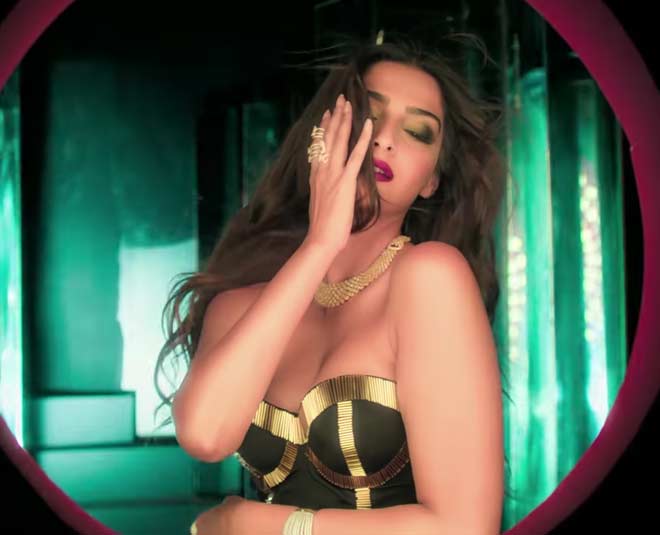 sonam kapoor tareefan veere di wedding