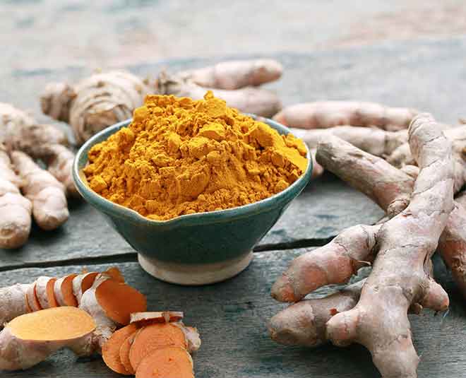 हल्दी ठीक करे चेहरे के दाग-धब्बे these home remedies will cure your pigmentation inside