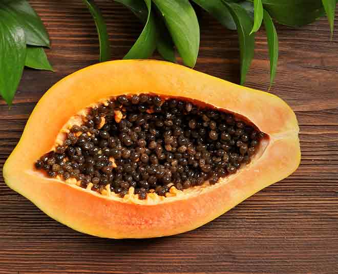 पपीते से पाएं ग्लोइंग स्किन these home remedies will cure your pigmentation inside
