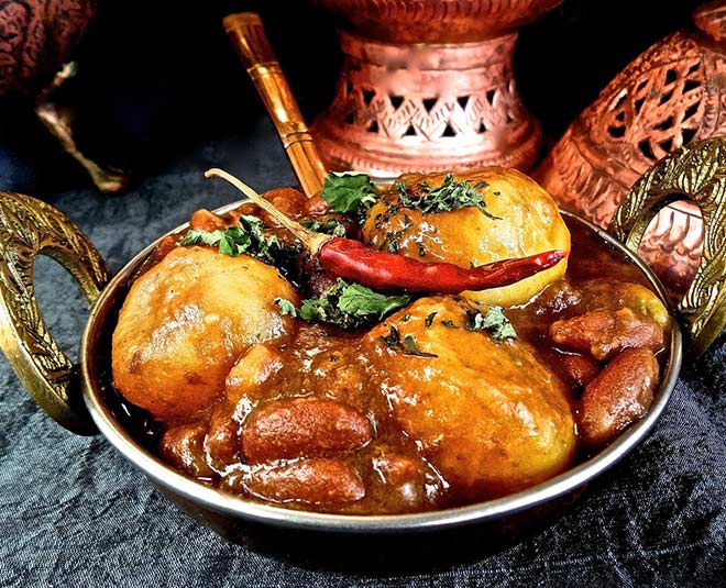 कश्मीरी खाने का मजा उठाइए Kashmiri food