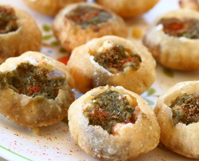 golgappa shops delhi chandni chowk inside