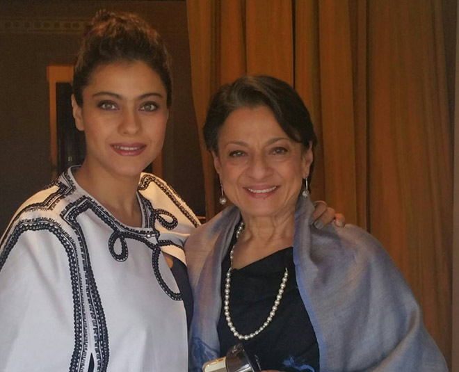kajol with mother tanuja