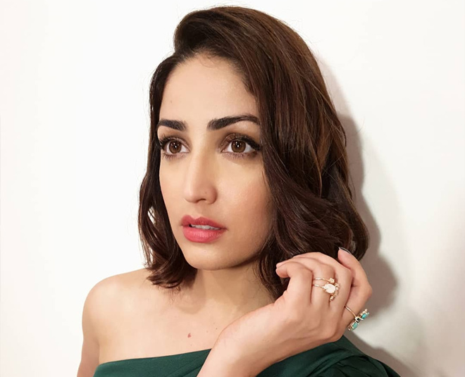 yami guatam hair card ()