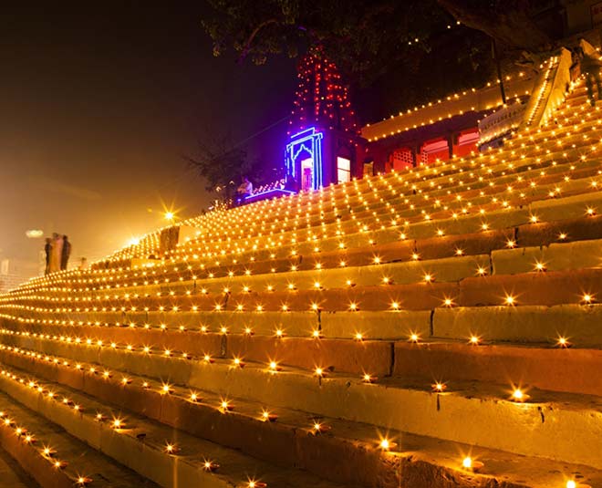 Dandia dev diwali dusshara festivals are celebrated in different way visit these cities 