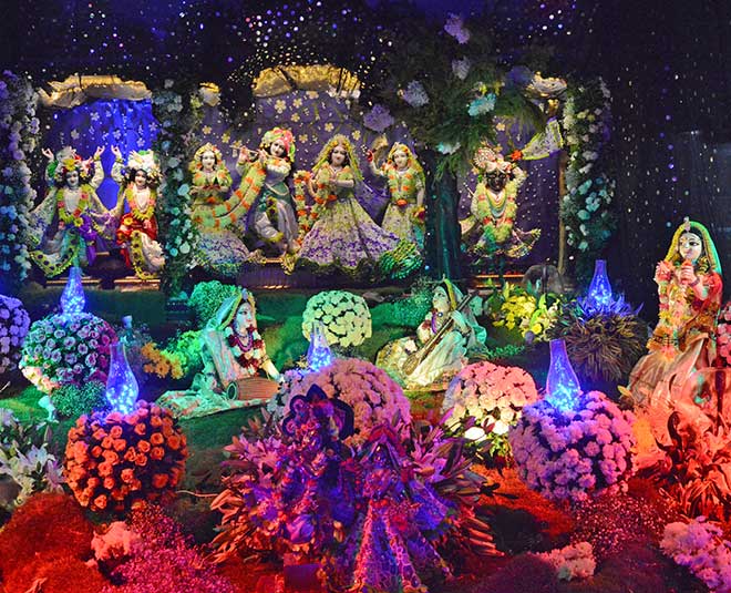 Dandia dev diwali dusshara festivals are celebrated in different way visit these cities