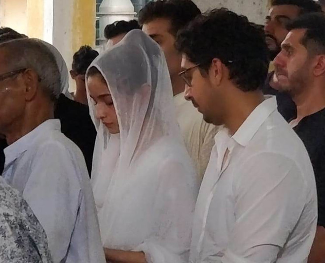 alia bhatt video call ranbir kapoor on Krishna raj kapoor funeral   