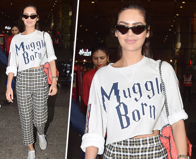 ईशा गुप्ता best air port look isha gupta INSIDE
