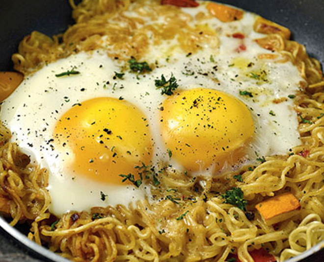 egg maggi