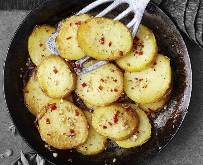 karwa chauth ki thali inside 