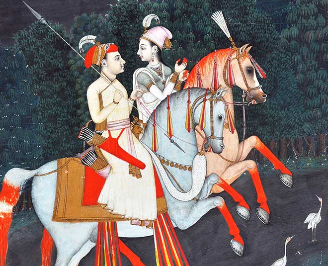 Travel Madhya pradesh mandu city which have natural beauty and history together 