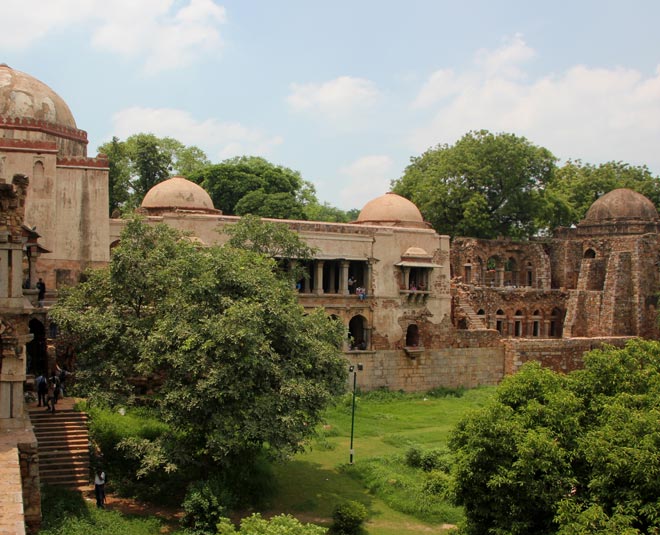 hauz khas monuments no  more free entry 