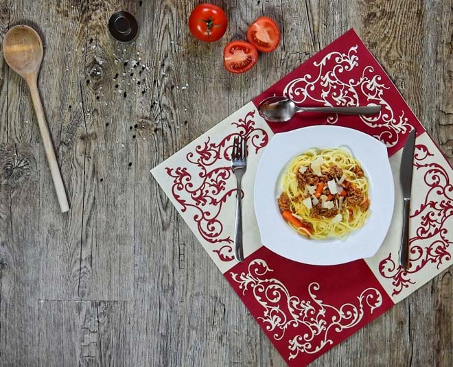 kanata chammach se khana inside 