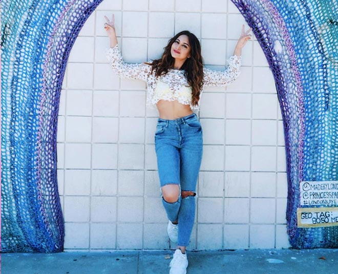 sonakshi sinha giving tips 