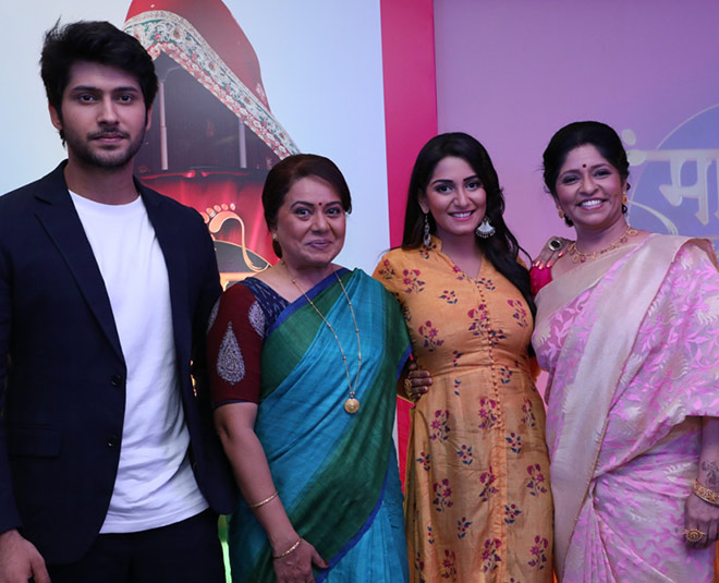 srishti jain namish taneja neelu vaghela aditi deshpande inside 