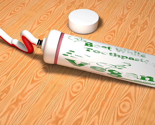 toothpaste for stings