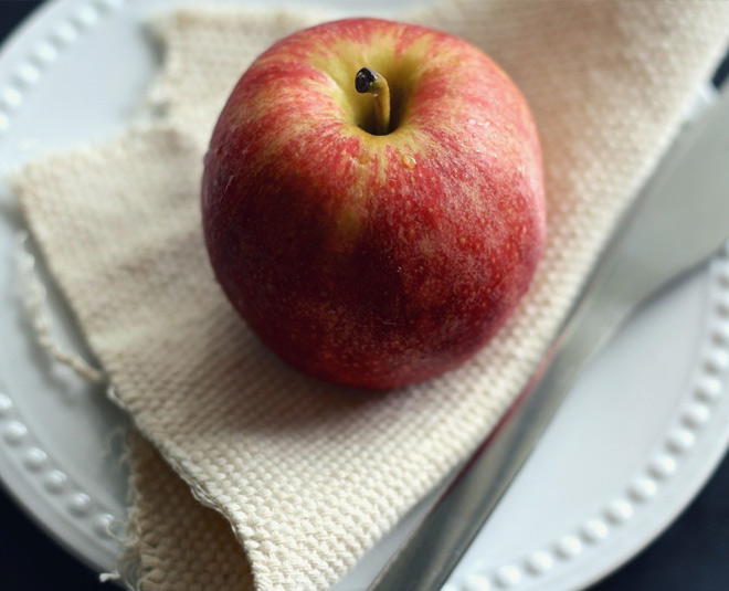 waht is the right time to eat apple inside 