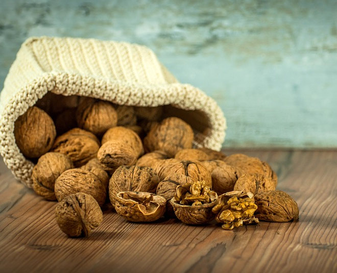 which foods helps to relieve menstrual cramps inside  pixabay