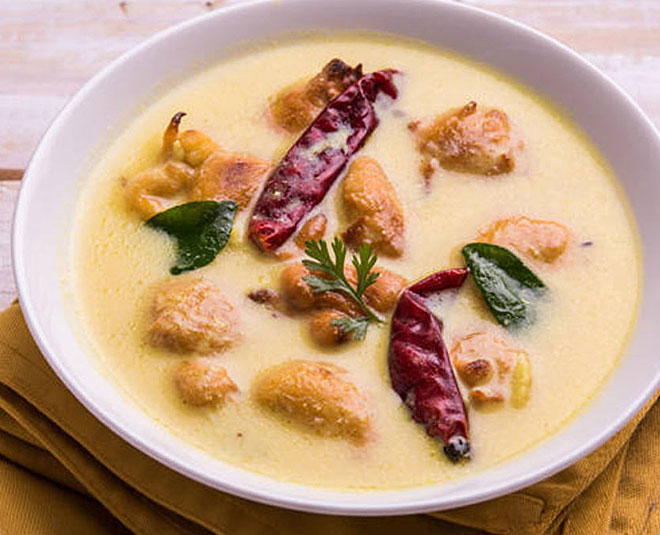 aloo kadi recipe inside 