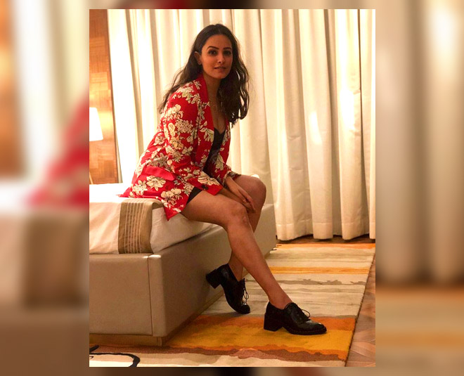 anita hassanandani bday inside 