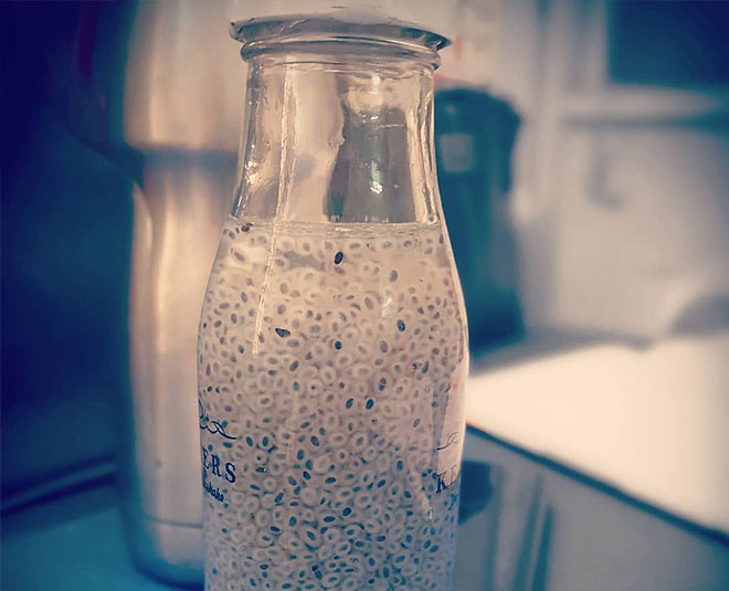 chia seeds shikanji inside 