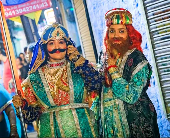 dhinga gavar women in costumes