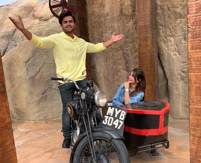 dipika kakkar shoaib sholey bike at bollywood parks dubai