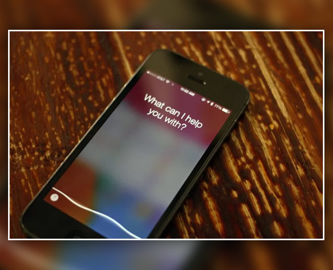 image of siri in apple phone