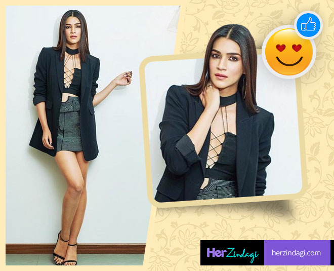कृति सनोन kriti week best look inside