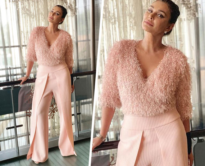 lisa ray intersting facts card ()